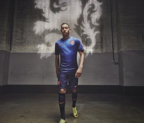 开云官网-那不勒斯的巴西风暴，南美魔法点燃亚平宁争冠之路