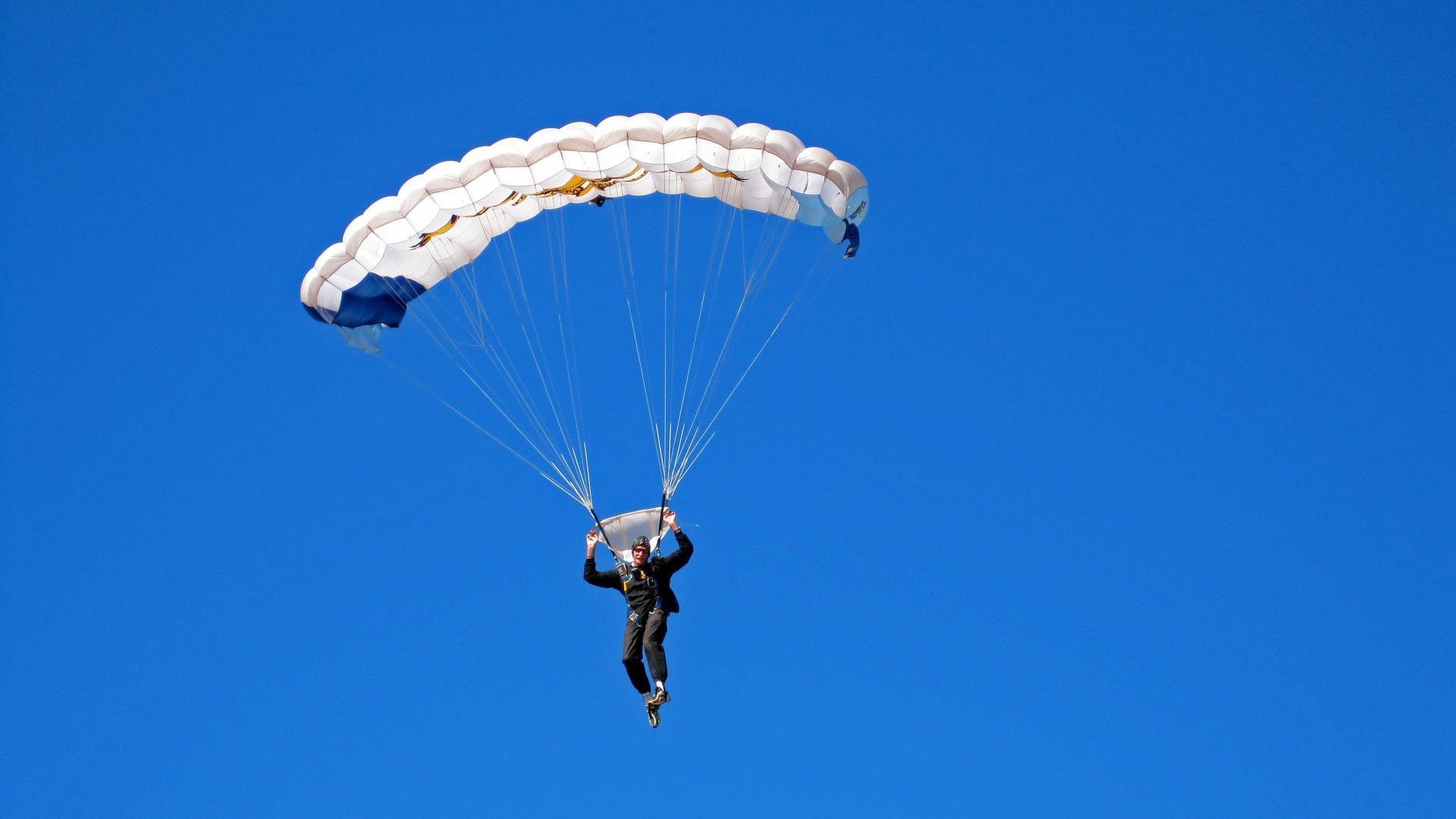 孙兴慜的统治与黄潜的战术，当个人英雄主义遭遇体系碾压