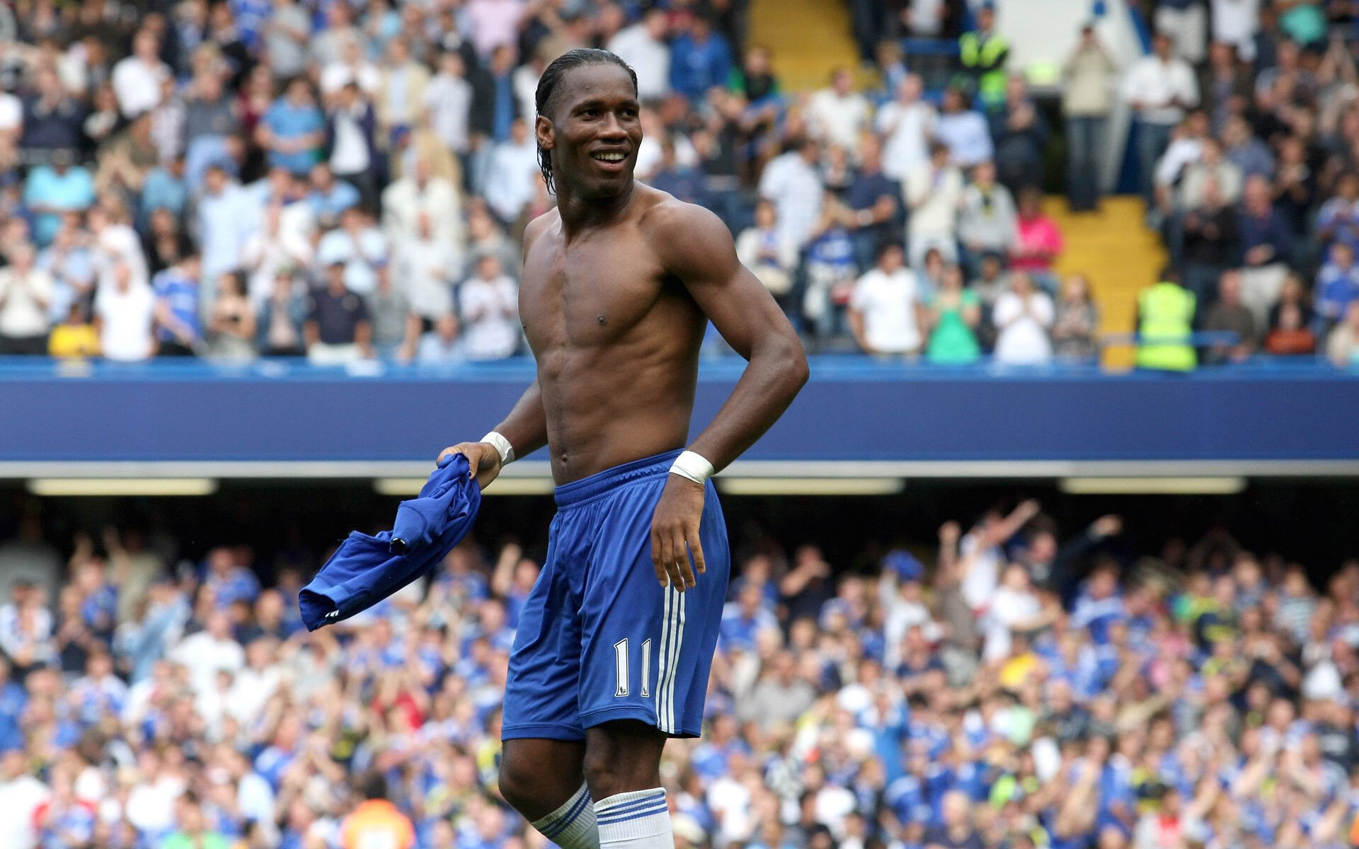 西甲国家德比之夜,当范戴克用安菲尔德铁律,为伯纳乌注入红军的魂