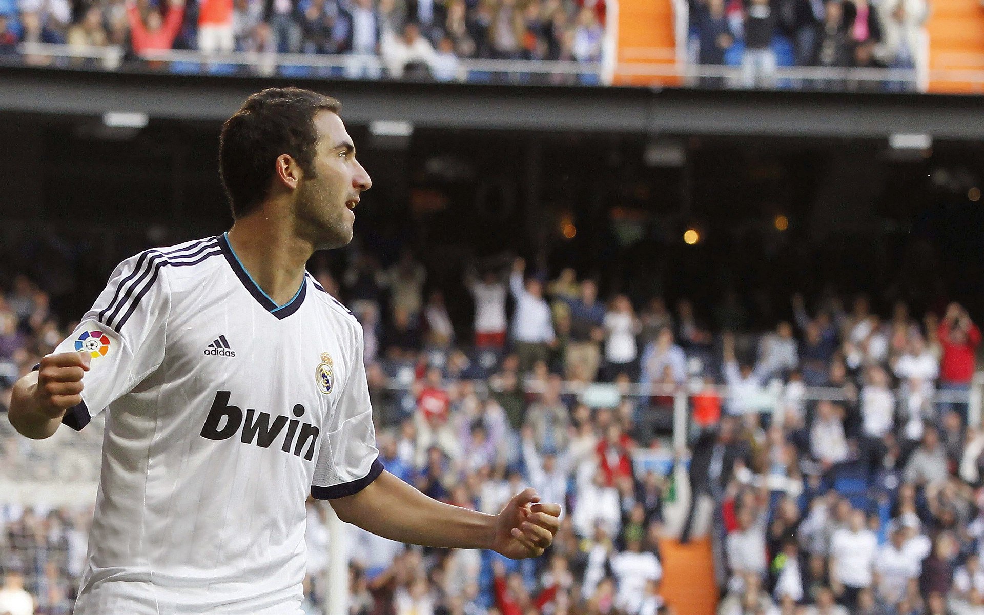 F1街道赛焦点战，亚特兰大血拼德国，科技暗战与轮胎上的文化角力